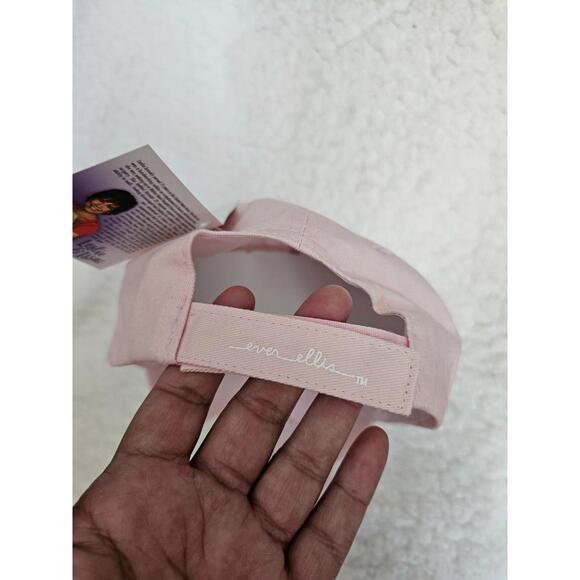 BNWT Women's New Ever Ellis Hat Cap Canines & Veterans USA Flag Paws Strap Back - Picture 5 of 11